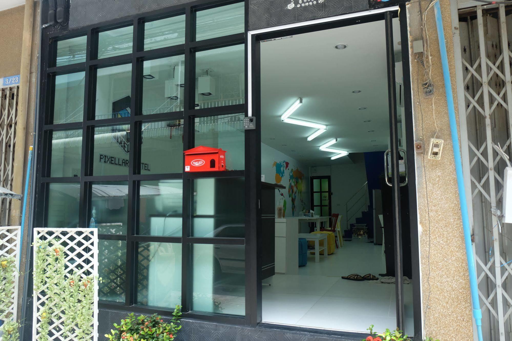 Pixellar Hostel Bangkok Eksteriør billede