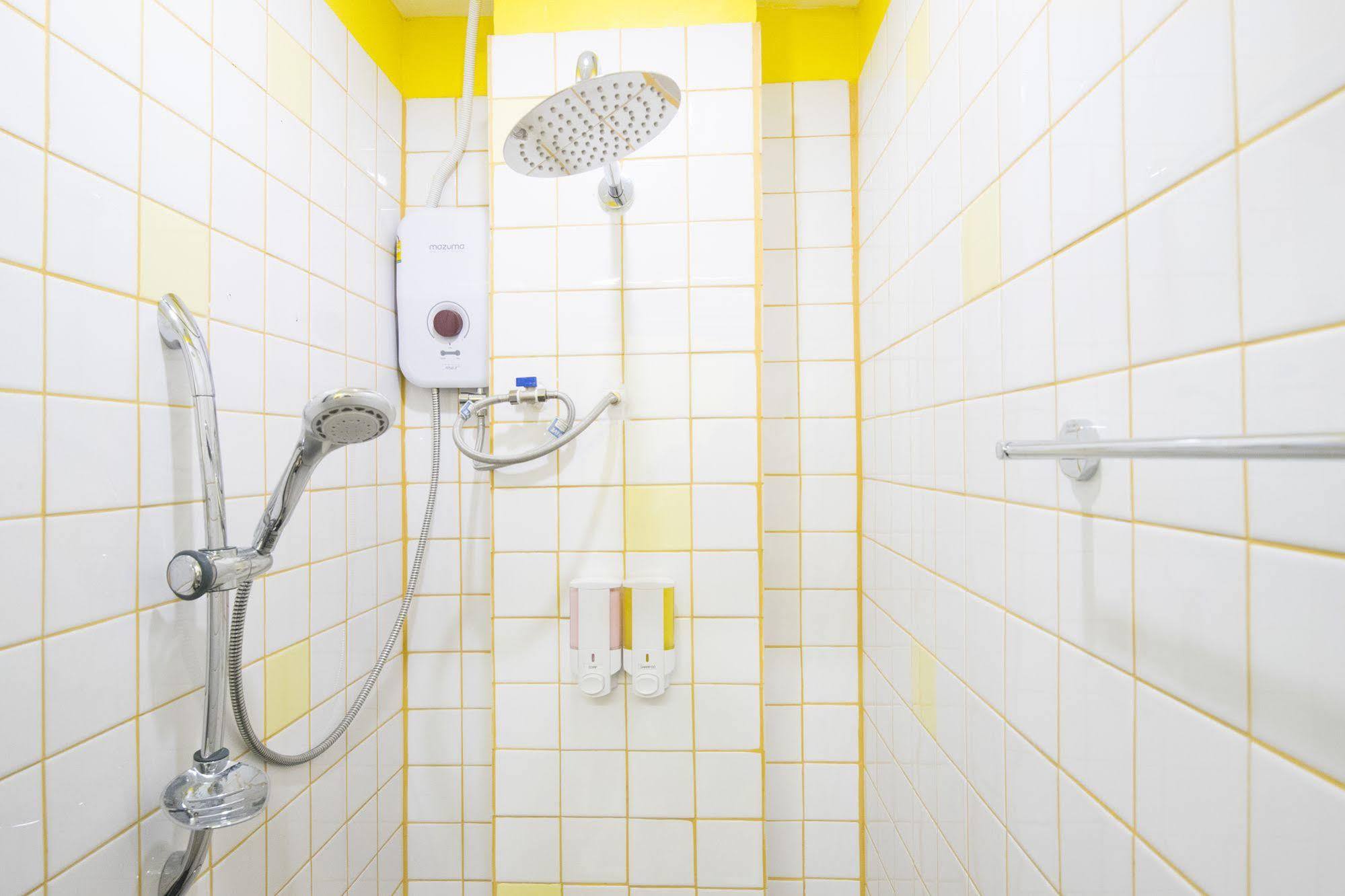 Pixellar Hostel Bangkok Eksteriør billede