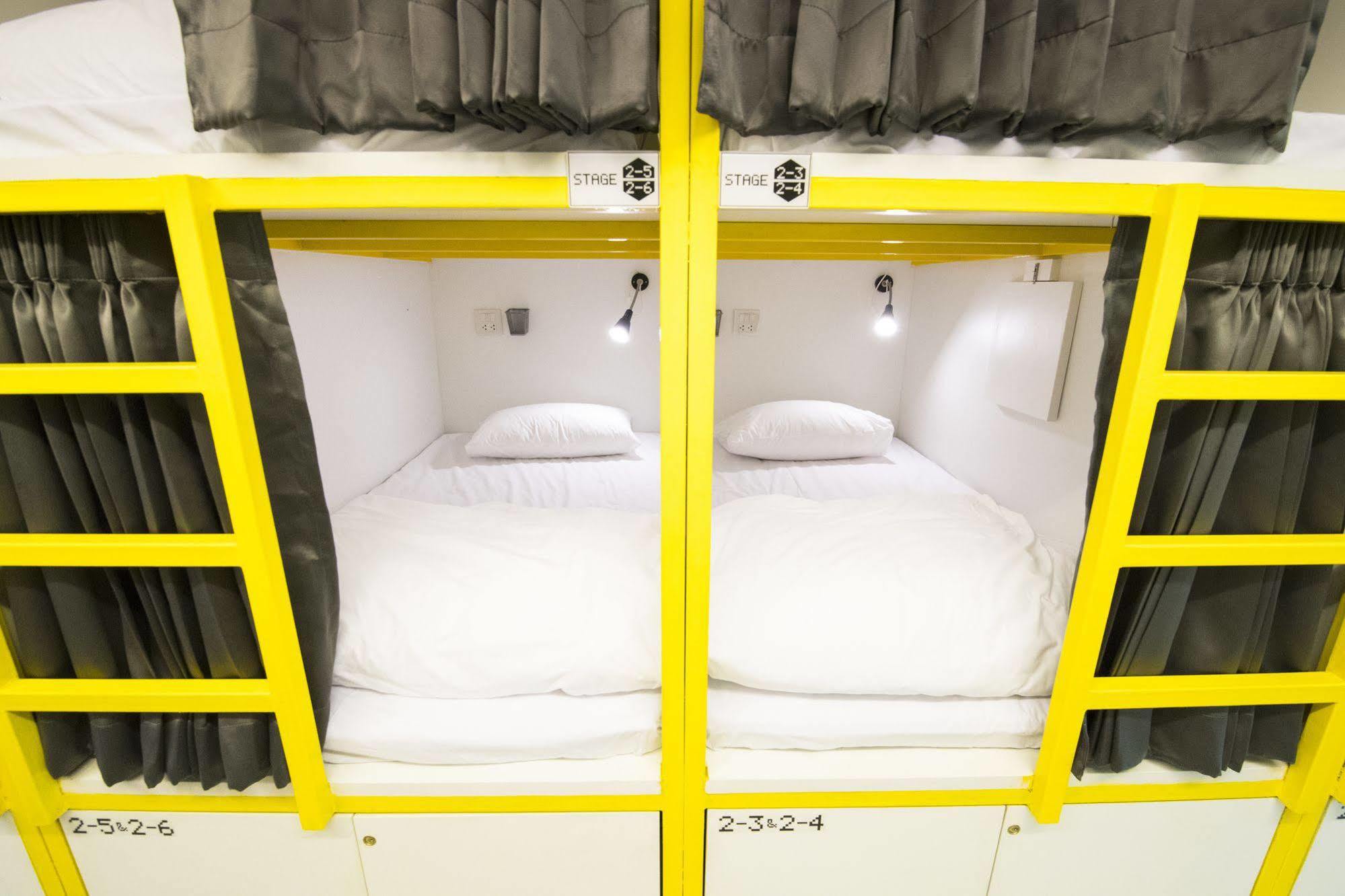 Pixellar Hostel Bangkok Eksteriør billede