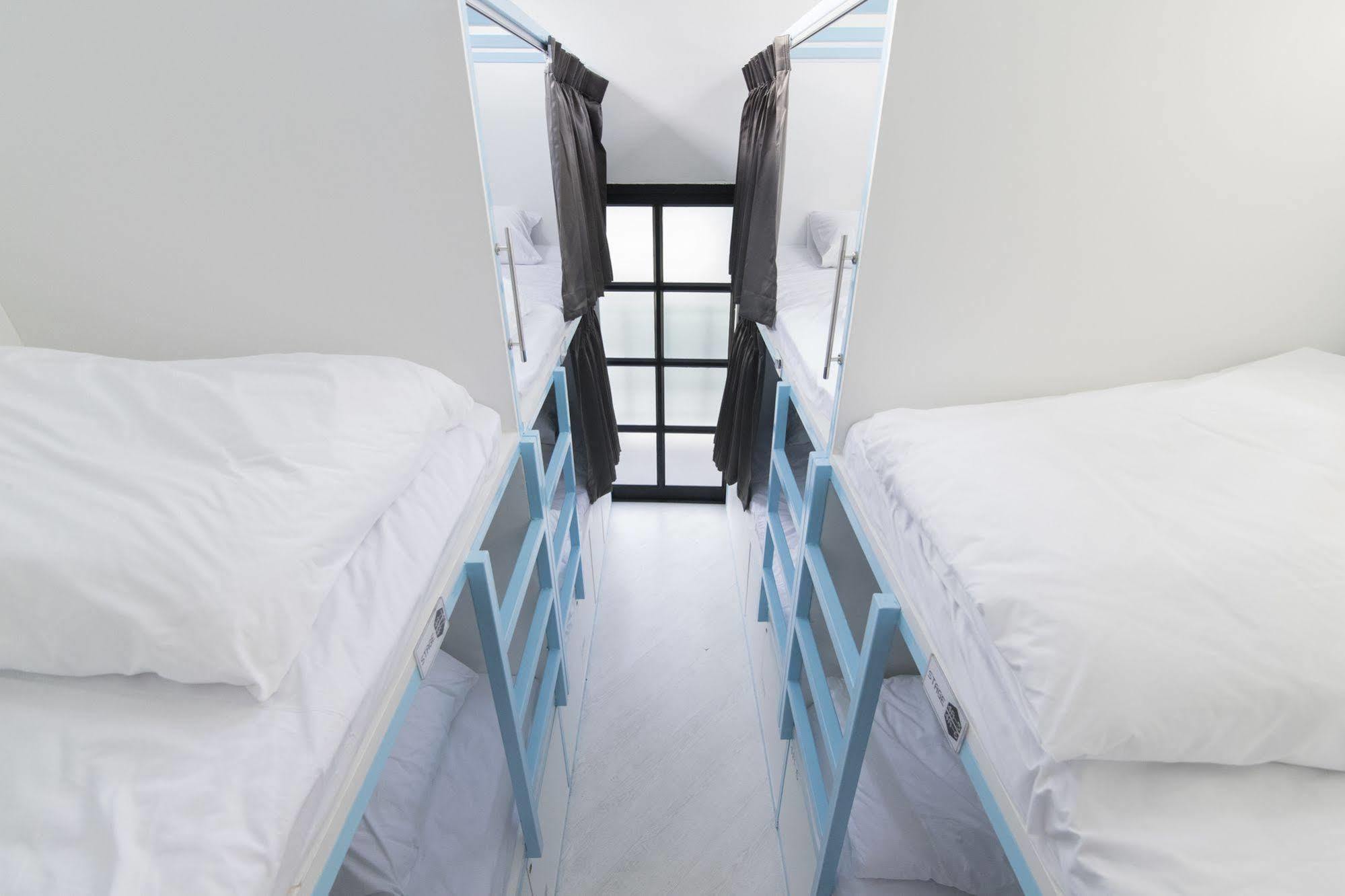 Pixellar Hostel Bangkok Eksteriør billede