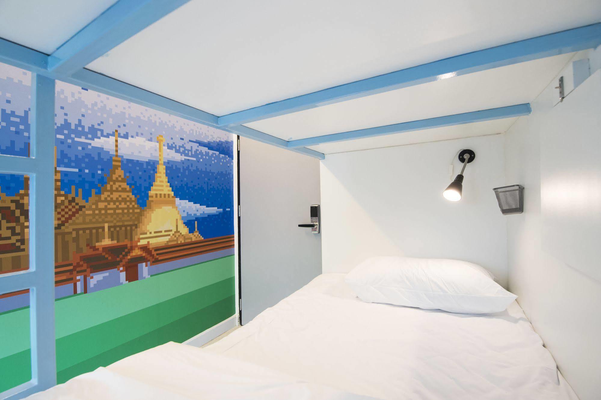 Pixellar Hostel Bangkok Eksteriør billede